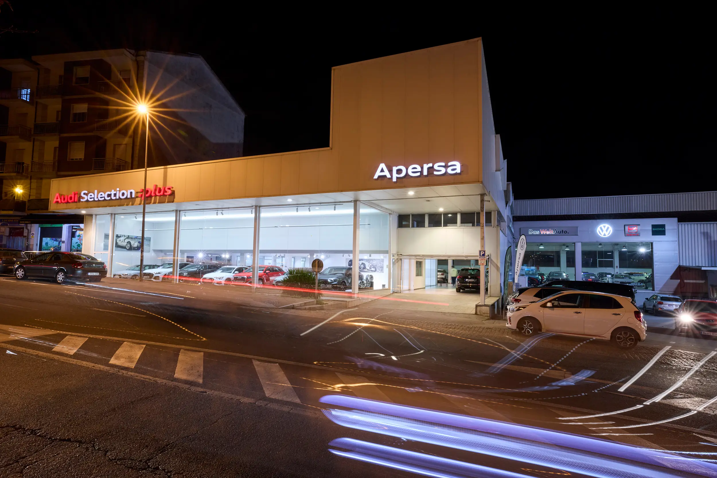 Aparcamiento para clientes en Apersa Approved Ourense