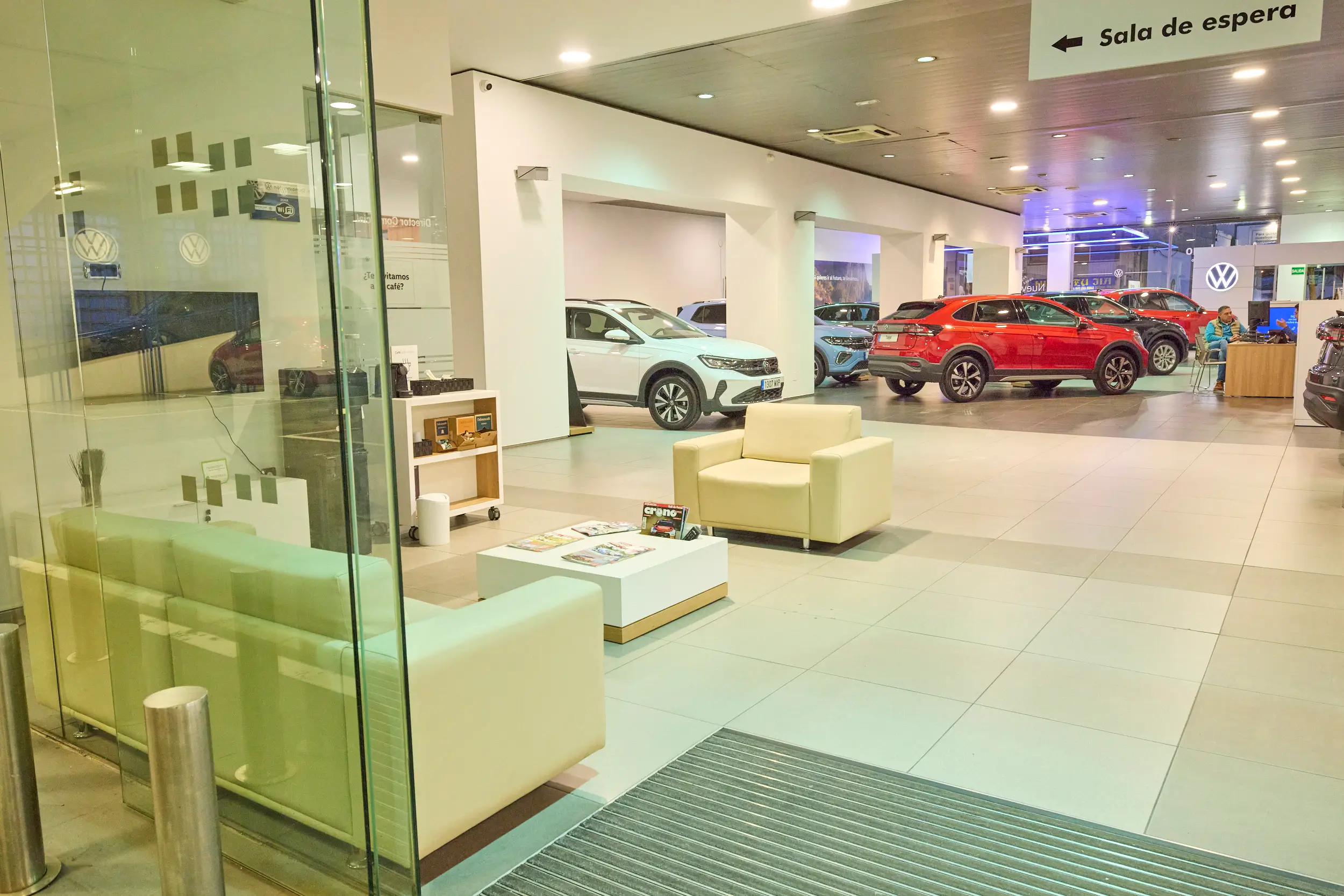 Recepción del servicio oficial Volkswagen en el taller de Apersa Lugo